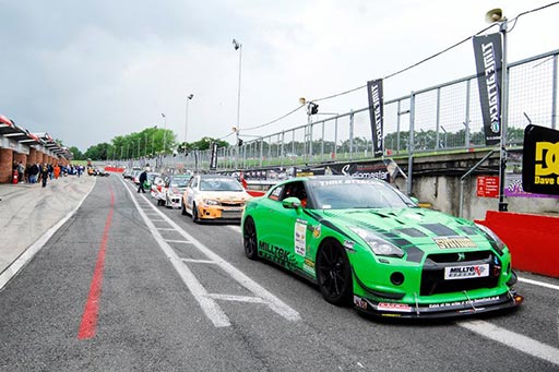 Lining up in the pit lane... Some serious bhp here!!